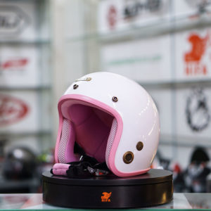 Trắng Hồng Phấn