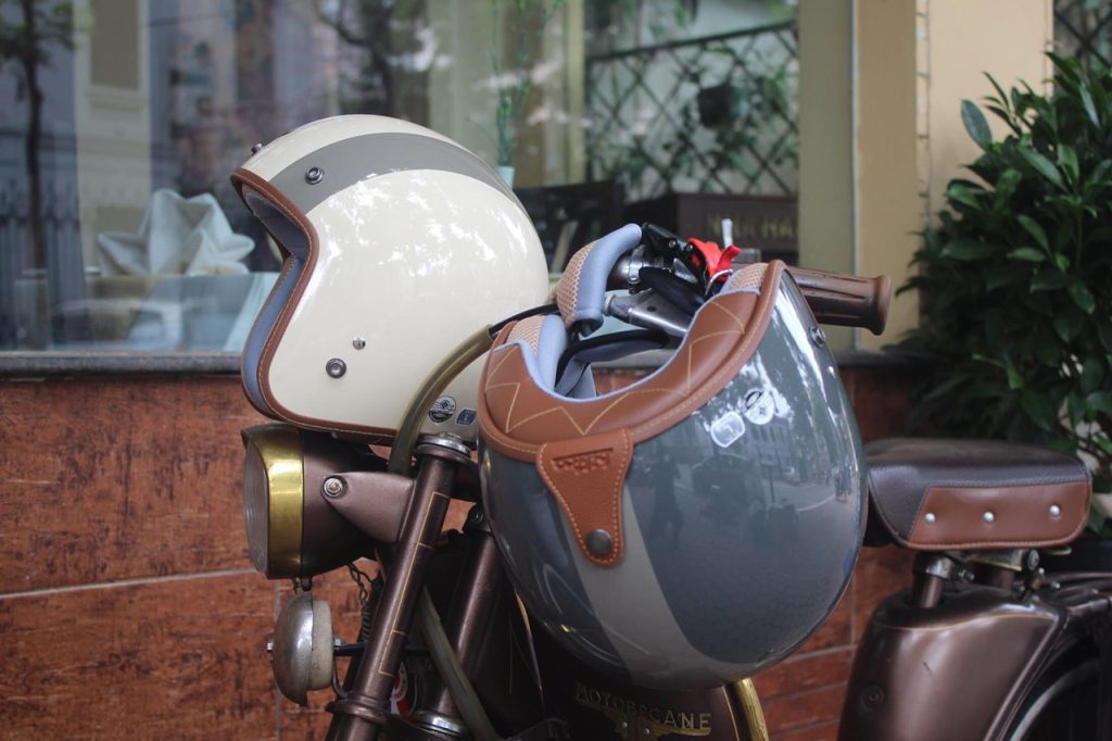 Mũ bảo hiểm Avex Biltro