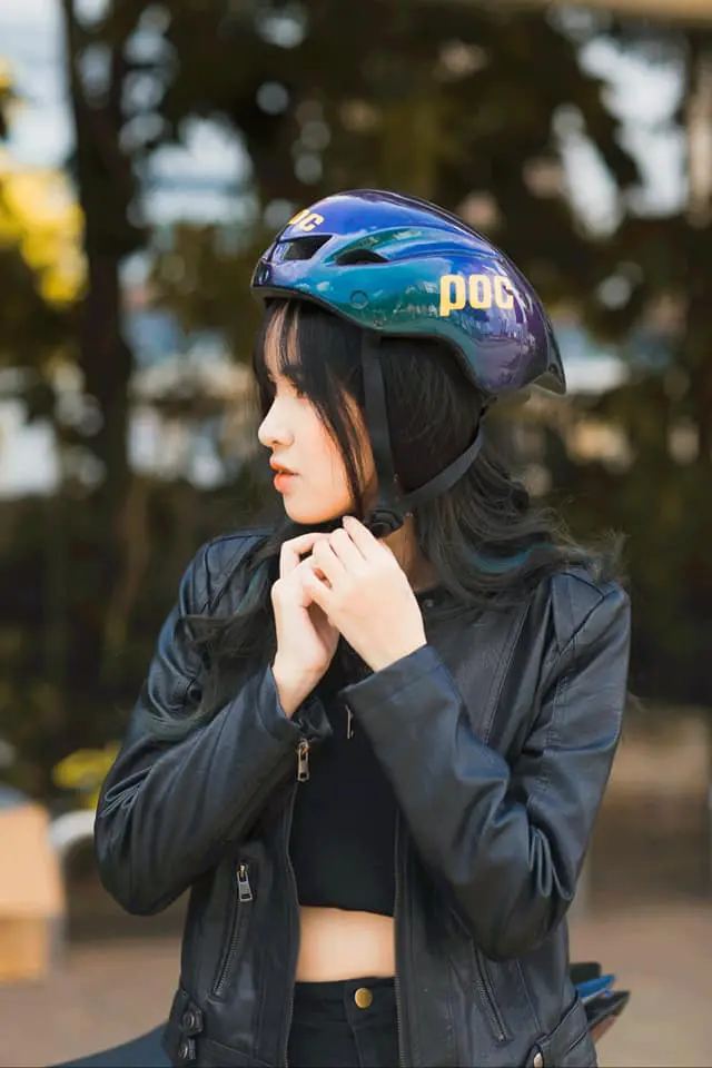 Nón xe đạp poc 01