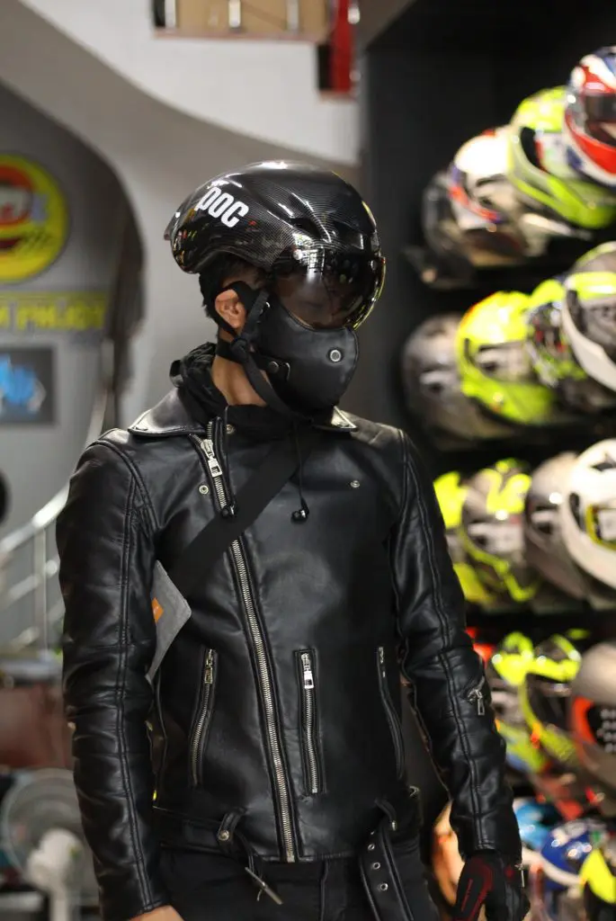 Nón xe đạp poc 01